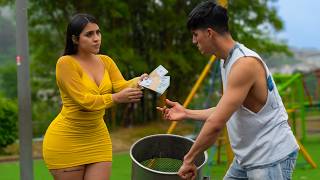 Novio ladrón descubierto por mendigo